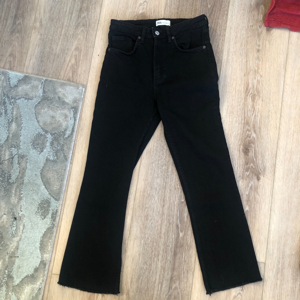 Zara High‎ Rise Boot Cut Black Ankle Crop Raw Hem Denim Casual Jeans Sz 4